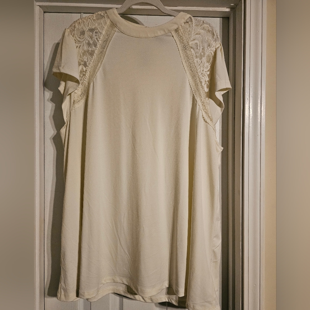 Torrid Lace Sleeve Blouse 4 4X 26